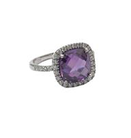 Strieborný prsteň s fialovým kameňom                                            